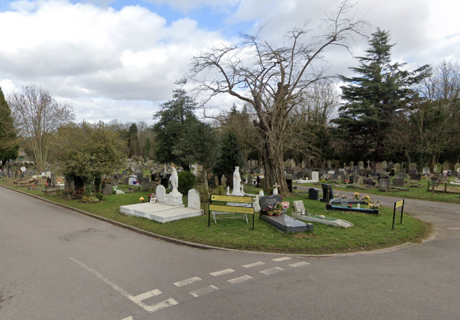 Church Road North leaving the Chapel